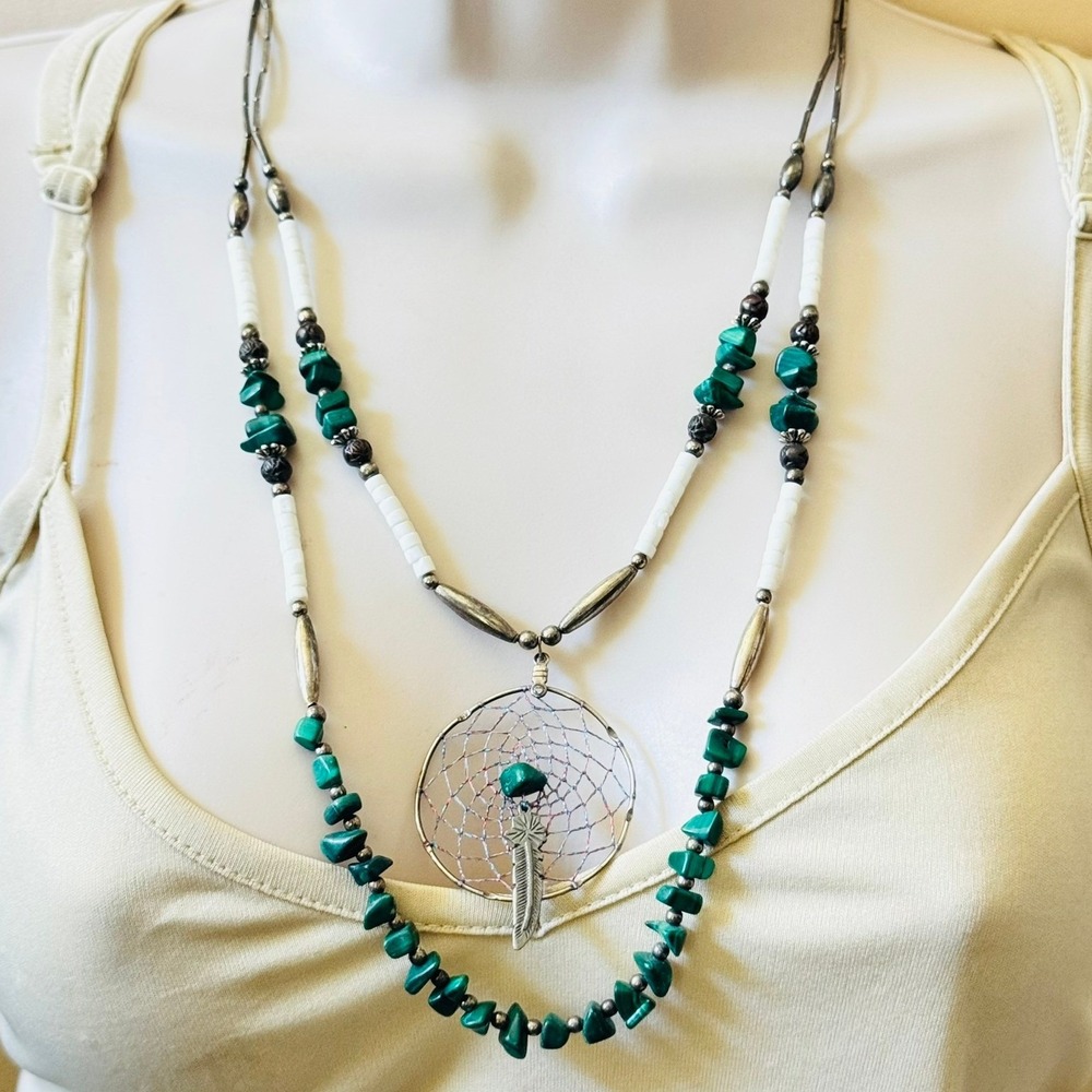 VTG Dreamcatcher necklace Native American Malachite Heishi Multi Feather 70s 22"